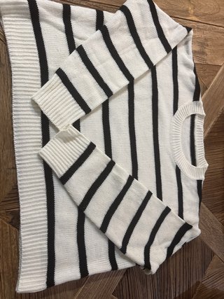 Jersey de rayas blanco y negro
