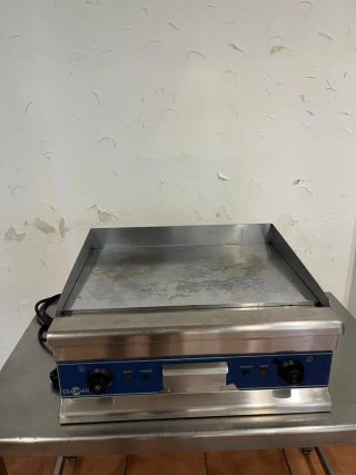 Plancha Eléctrica Profesional Iremar