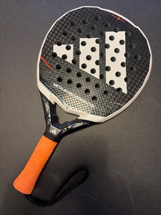 Pala Adidas Metalbone Carbon Control 2026