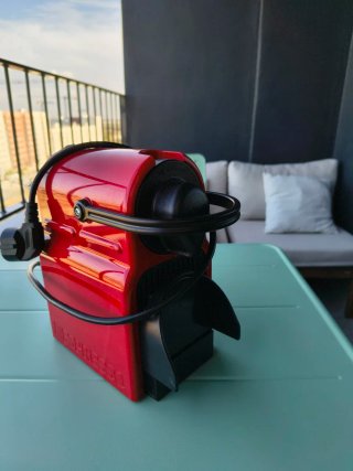 Nespresso Inissia Krups roja – NUEVA