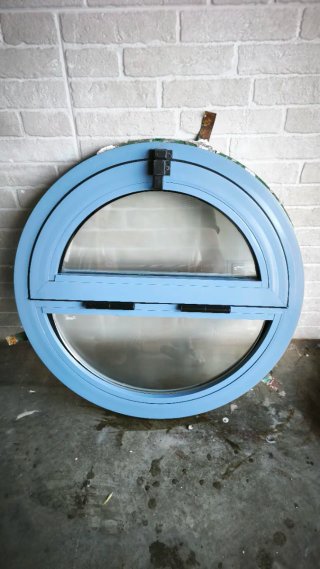 Ventana Ojo de Buey Circular Azul