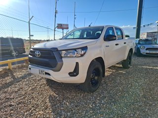Toyota Hilux 2.4d 150 cabina doble gx 2022