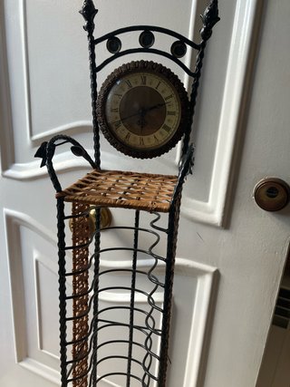 Organizador de CDs con Reloj