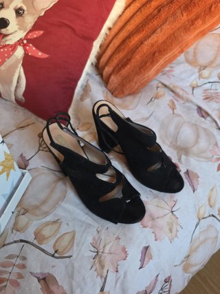 Zapatos de tacón negros