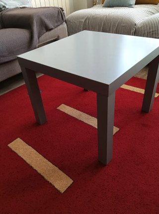 Mesa auxiliar Ikea gris