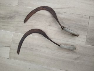 2 HOCES MUY ANTIGUAS