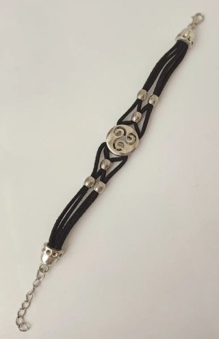 Pulsera de Ante  Triskel