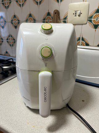 Freidora de aire Cecotec blanca