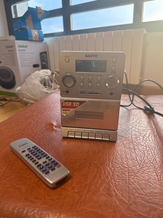 Minicadena Sanyo con Mando