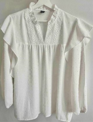 Blusa Blanca con Volantes plumeti