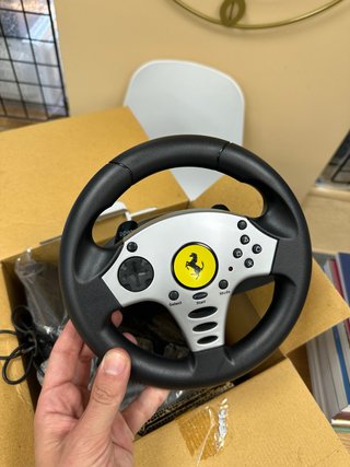 Volante Thrustmaster Ferrari