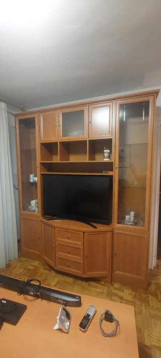 Mueble de salón de madera