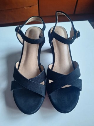 Sandalias de tacón negras Etéreo Shoes