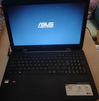Portátil Asus F555Y
