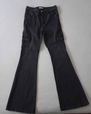 Pantalón vaquero cargo negro Mango