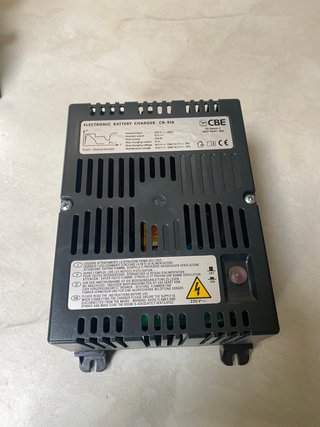 Cargador de Batería CBE CB-516 12V 16A