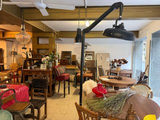 Liquidación de Muebles Antiguos