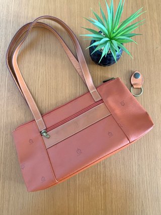 Bolso y llavero El Caballo