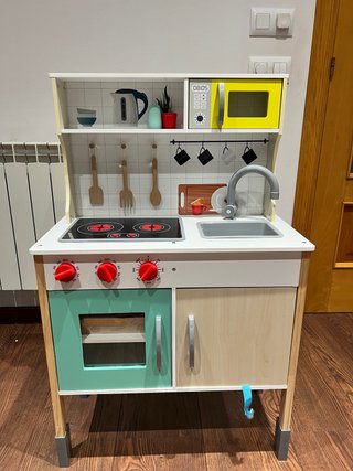 Cocinita de madera infantil