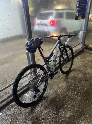 Bicicleta de Montaña Doble Suspensión