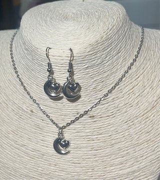 Conjunto de Gargantilla y Pendientes