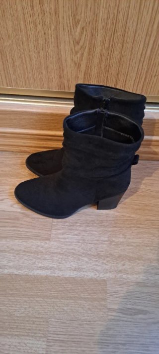 Botines de Ante Negros Talla 37