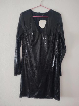 Vestido de fiesta negro con lentejuelas