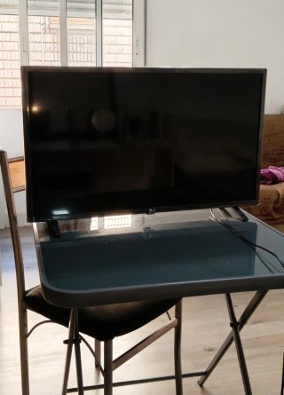 Smart TV LG 32 pulgadas Full HD (32LQ63006LA)