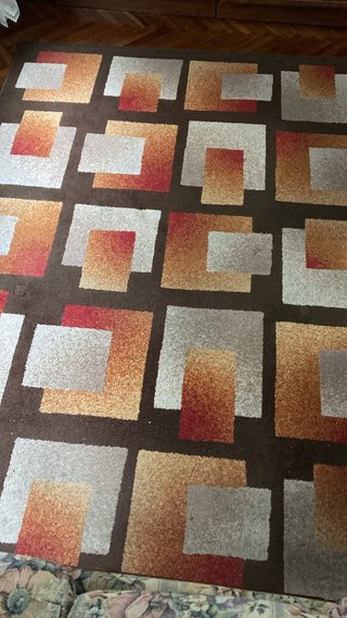 Alfombra con diseño geométrico