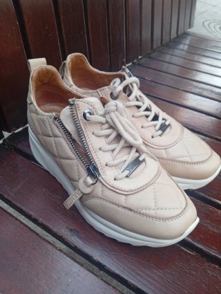 Deportivas Carmela Beige
