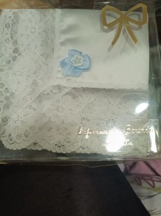 Pañuelo de encaje con detalle