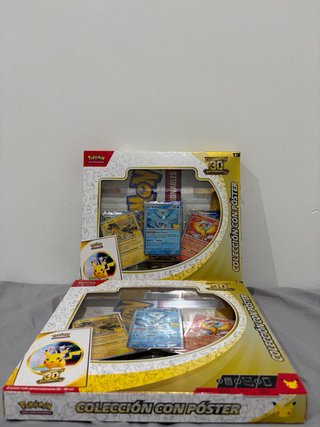 Colección Pokémon 30 Aniversario con Póster