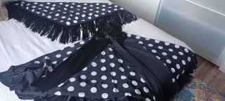 Conjunto de Falda flamenca y Mantón de Lunares