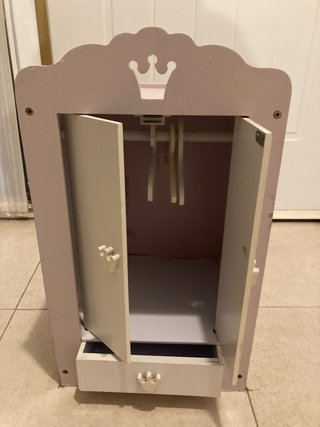 Armario madera para ropa de muñecas rosa y blanco