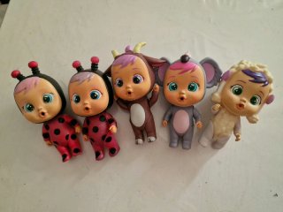 Set de 5 muñecos Bebés Llorones