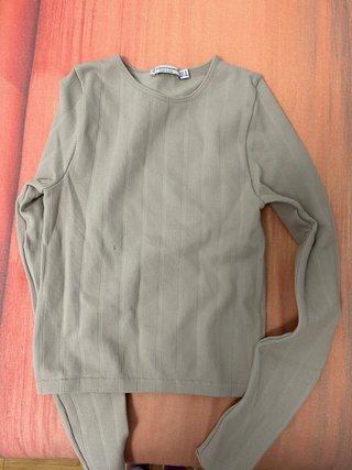 Camiseta manga larga Stradivarius marrón