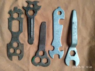 Set de 5 llaves antiguas para bicicleta