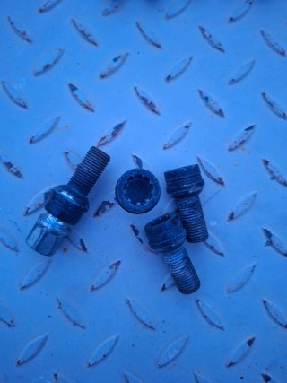 Tornillos antirrobo VAG