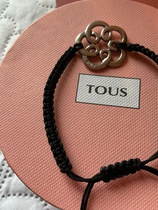 Pulsera Tous de cordón y flor de plata