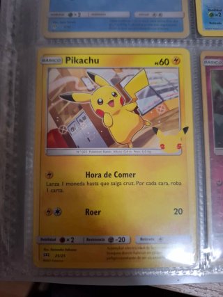 Carta Pokémon Pikachu 25 Aniversario