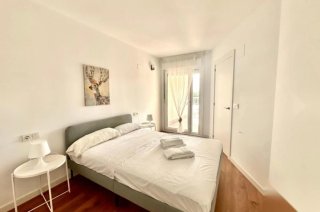 APARTAMENTO AMUEBLADO CON PISCINA Y Párking