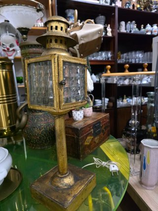 Lámpara tipo farol de forja