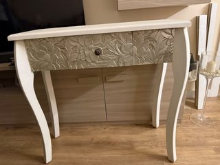 Recibidor de madera blanco con espejo a juego