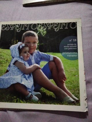 Revista de moda infantil con patrones Espejito