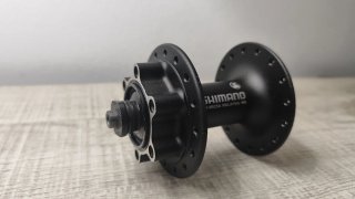 Buje delantero Shimano HB-M525A