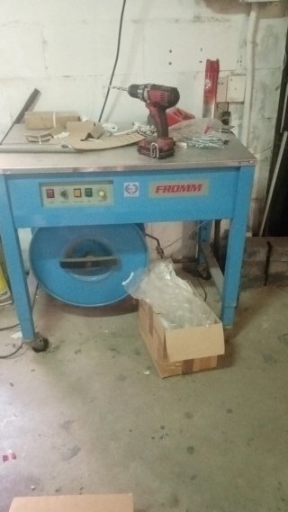 Flejadora Fromm para embalaje