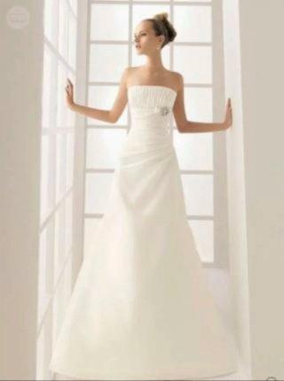 Vestido de novia blanco de ROSA CLARA