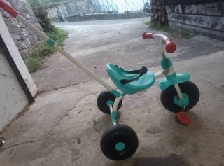 Triciclo Infantil con Barra de Empuje