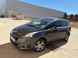 Peugeot 5008 2016