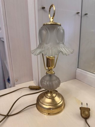 Lámpara de mesa antigua